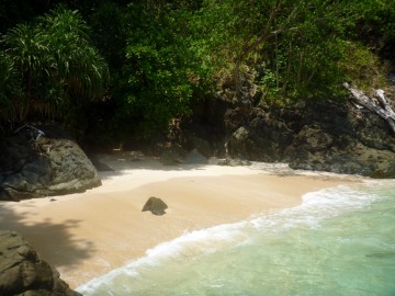 Playa secreta en la isla desierta de Ian